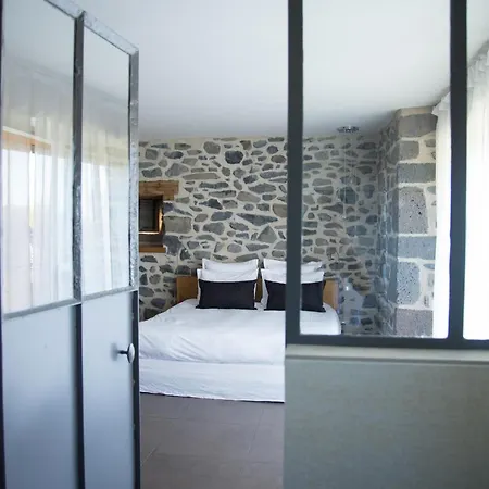 Bed & Breakfast Aux Caprices D'aubrac 3*