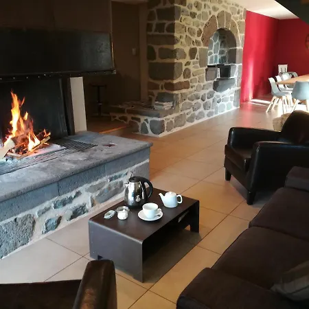 Bed & Breakfast Aux Caprices D'aubrac 3*
