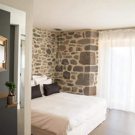 Aux Caprices D'aubrac Bed & Breakfast *